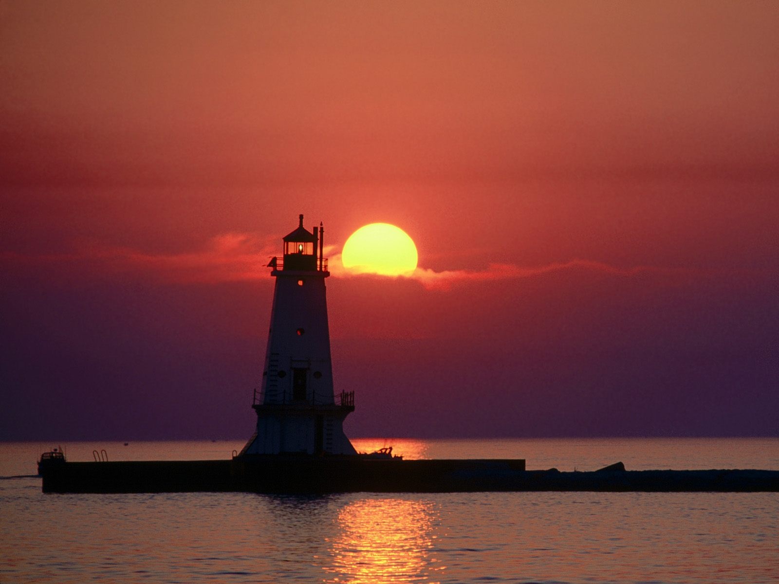 Sunset on the Lighthouse      ID 9192